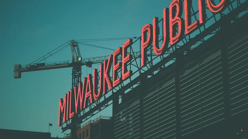 CLosing Cloud - Real Estate CRM Workflows for Agents in Milwaukee, WI