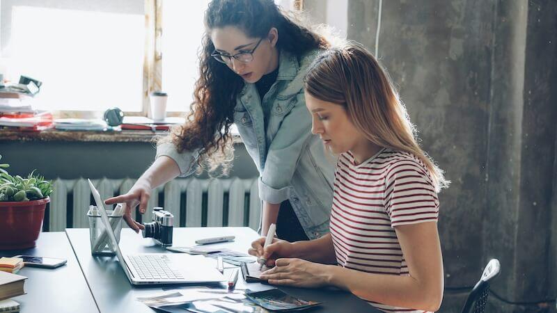 CLosing Cloud - How to Choose the Right Real Estate CRM for Your Brokerage